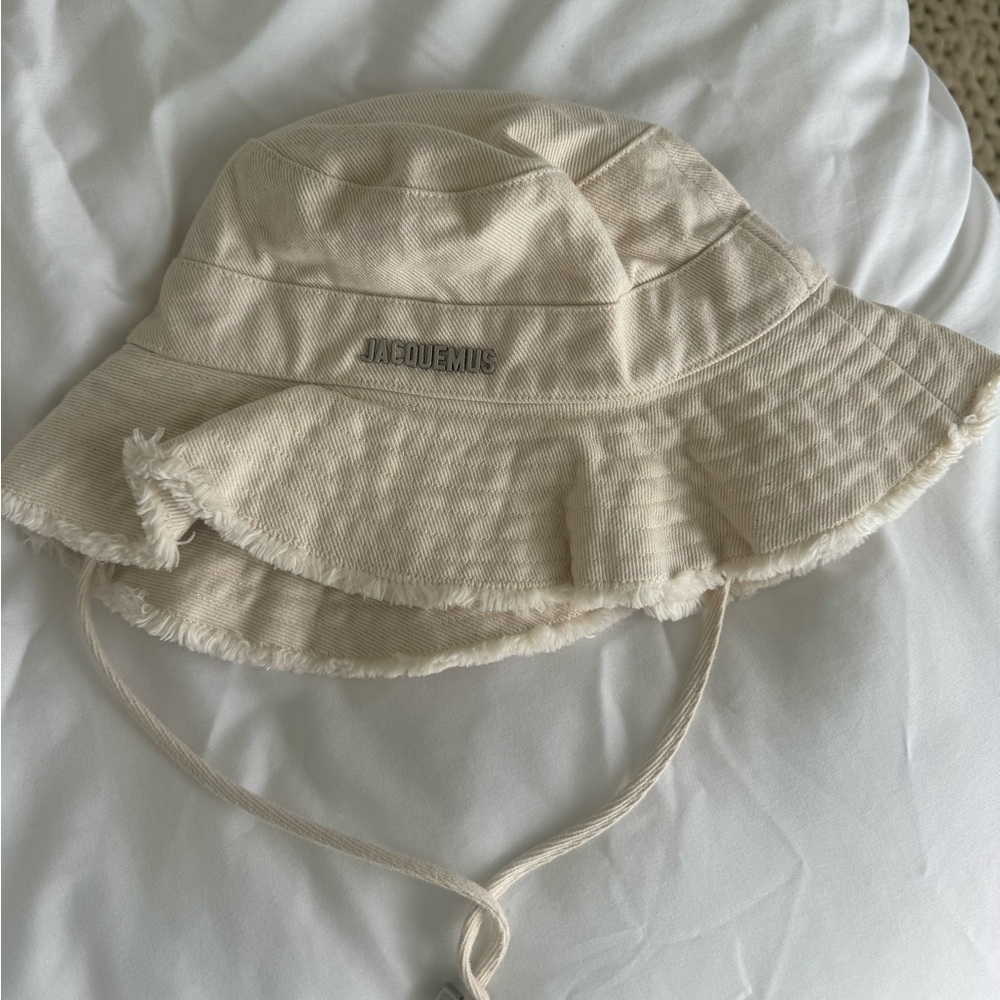 Jacquemus Le Bob Artichaut Bucket Hat